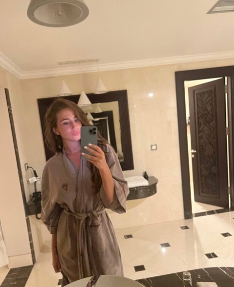 Adalar Bölgesinde Acentasız Bağımsız Model Ceylin